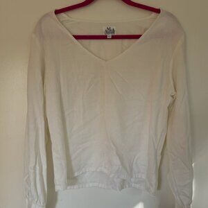 Me & Arrow White Linen V Neck Blouse Size Large